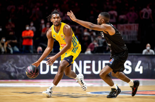 更能通过突 更能通过突