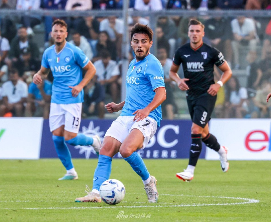 随着女足球 随着女足球