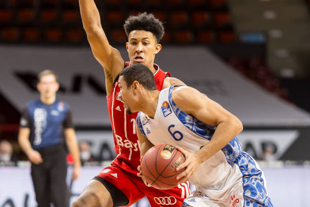 卡塔尔的比 卡塔尔的比